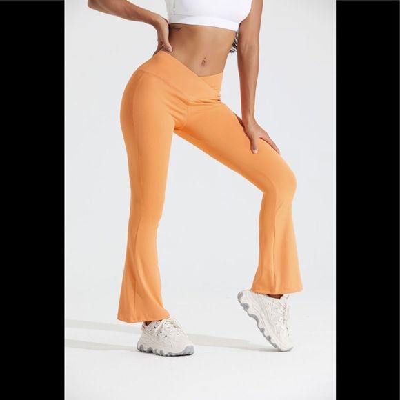 Flare Crossover Legging - Picture 5 of 8